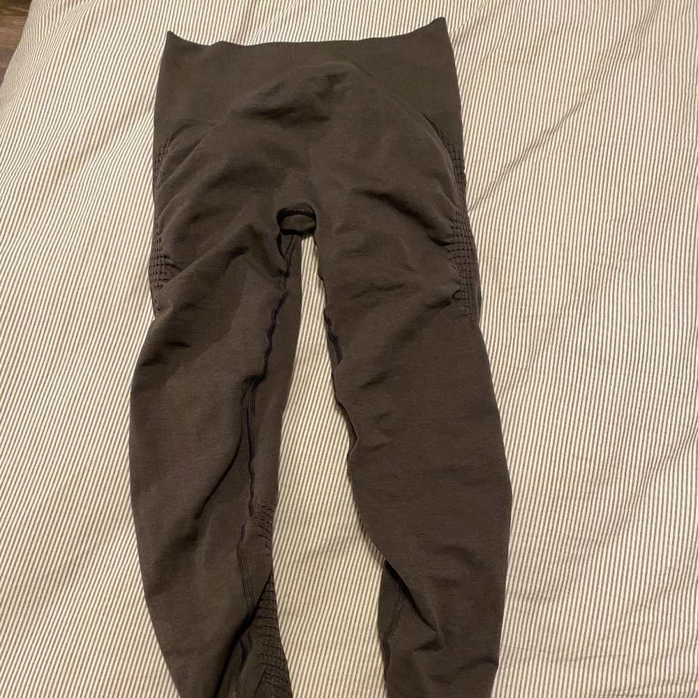 Alphalete Amplify Contour leggings in Pewter